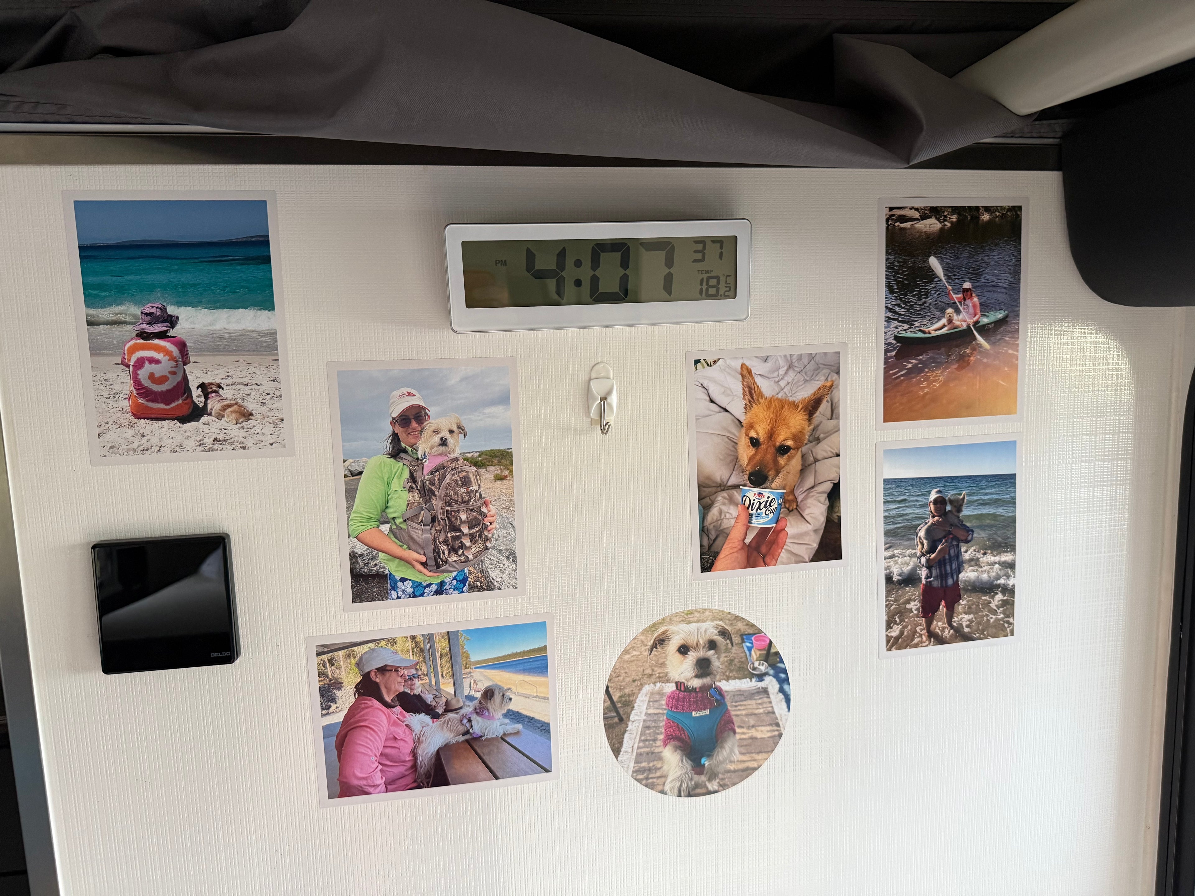 Custom round photo wall stickers