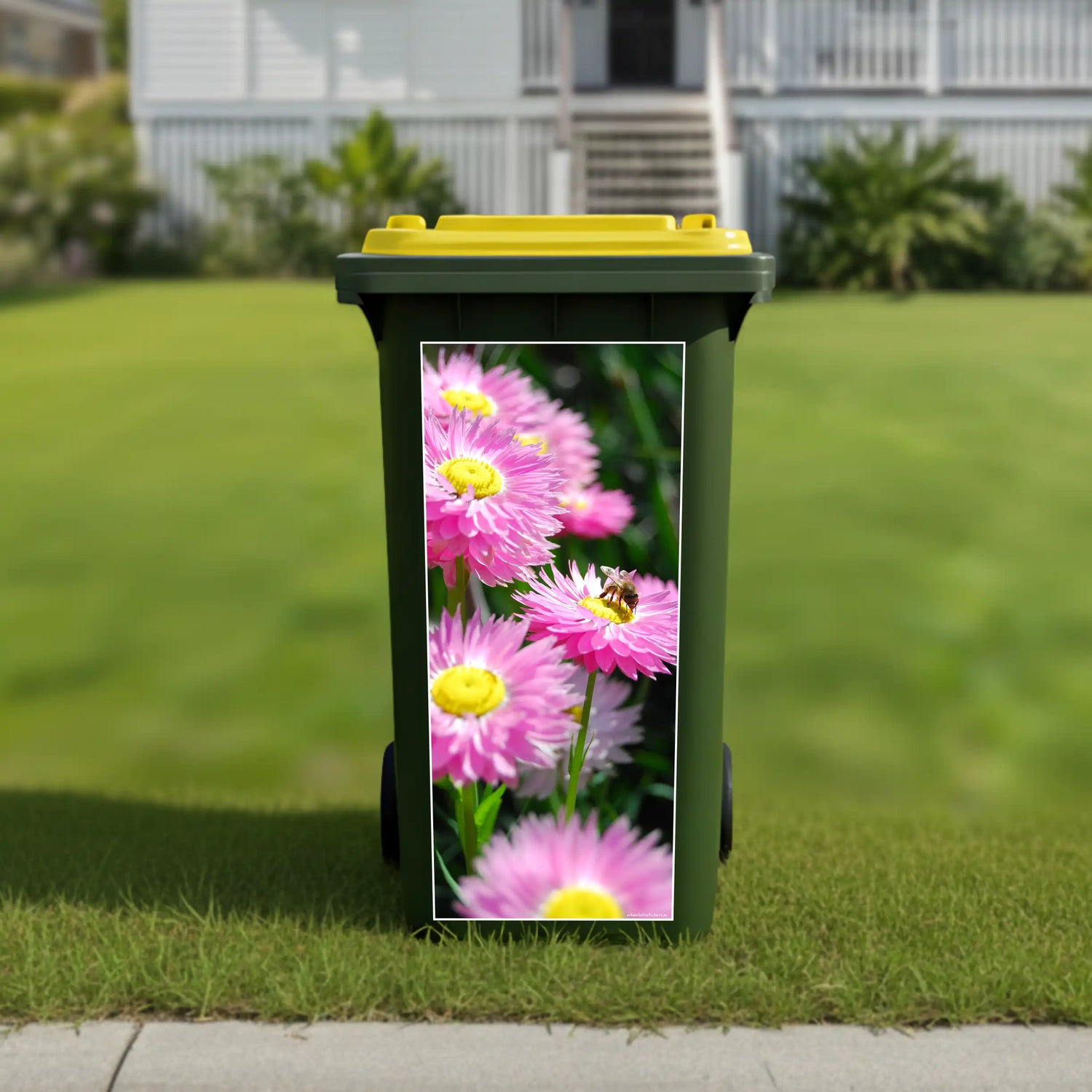 Bee on daisy wheelie bin sticker
